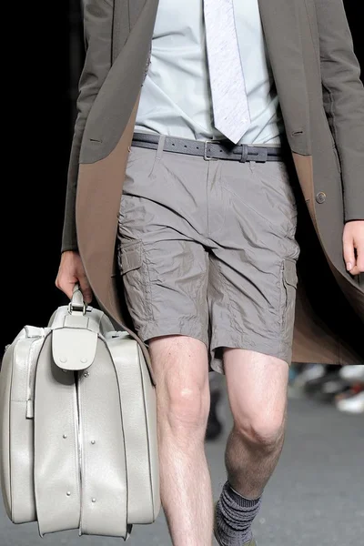 Look 9